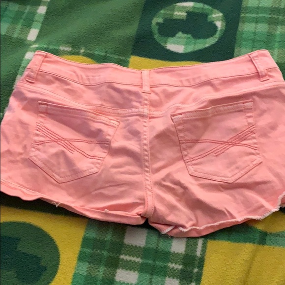 Aeropostale shorts. 3/4 size - Picture 5 of 7